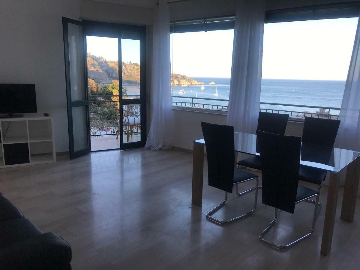 Baia Taormina Apartment Giardini-Naxos Exterior foto