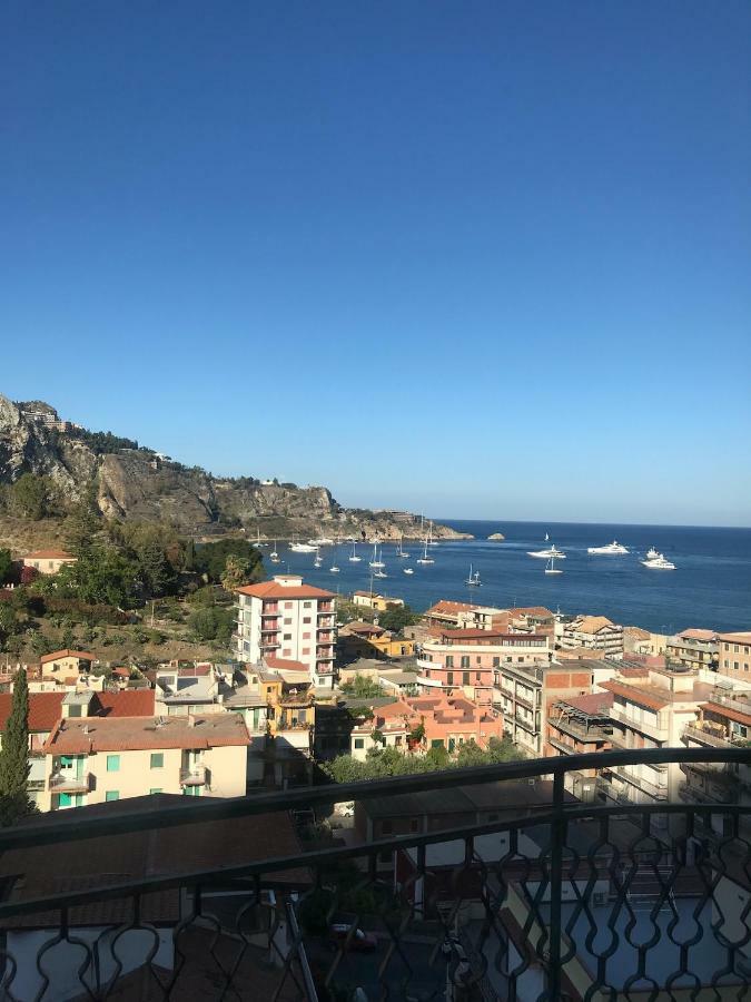 Baia Taormina Apartment Giardini-Naxos Exterior foto